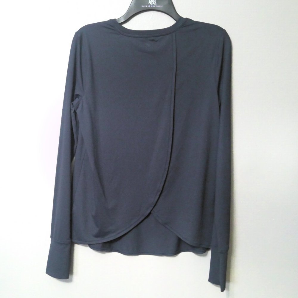 Athleta Sunlover Long sleeve Size S
